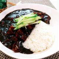 Jajangbap 짜장밥 · Black bean sauce rice