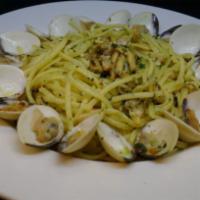 Linguine Clams · Garlic, butter, white wine and parsley.
