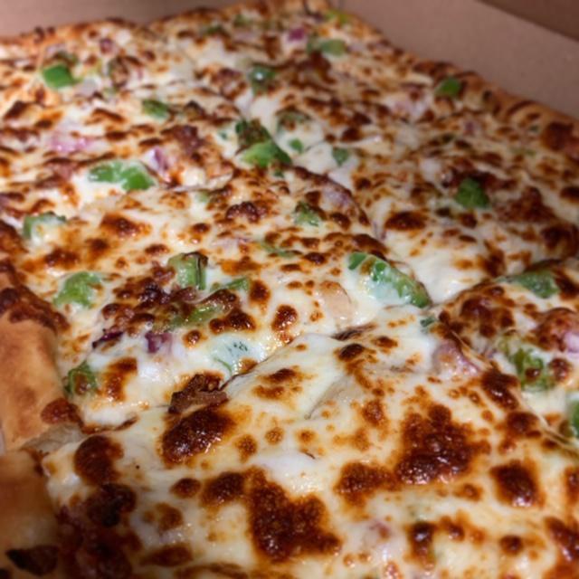White Delight · Grilled chicken, smoked bacon, green pepper and onion on our cream cheese base, side of marinara.
