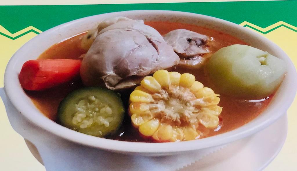 Caldo de Pollo · Chicken soup.