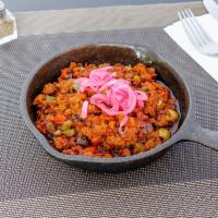 Picadillo Varadero · Ground beef and chorizo with white rice & black beans