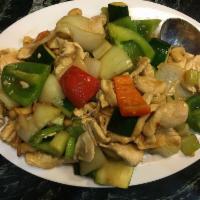 Chicken with Cashew Nut · Sauteed chicken with diced veggie and cashew nut in brown rice.