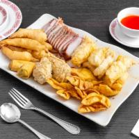 Bo Bo Plate · Fried shrimp, egg roll crab puffs, BBQ pork, chicken roll and chicken strips.