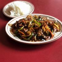 *Mongolian Beef 蒙古牛 · Green pepper, onion, carrots, scallions in house savory sauce. Served with steamed rice, por...