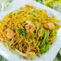 Shrimp Lo Mein · Served with soft stir fried noodles.