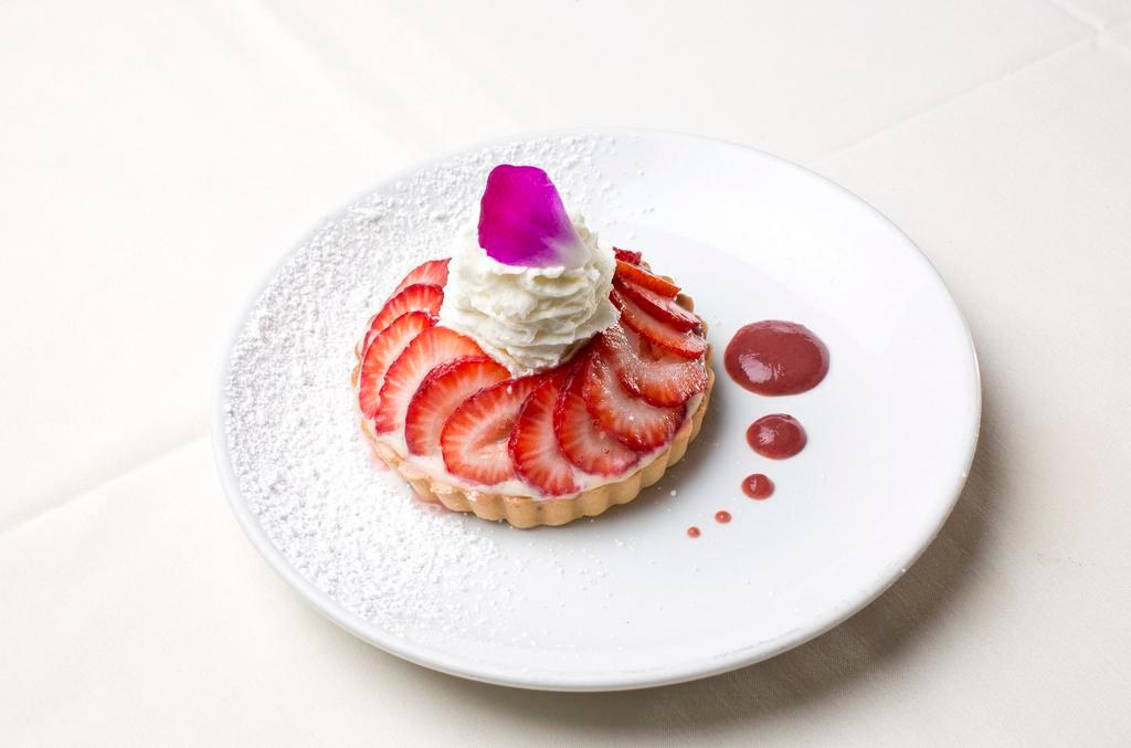 Strawberry Tart · Short crust, fine pastry cream, fresh strawberries