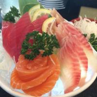 16pc Sashimi · Chef's Choice  of fish