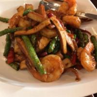 Maylika's Fiery · Wok stir-fried with tofu, red bell peppers, garlic, chili, string beans and soy sauce.