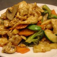 55. Chicken with Vegetable · Pollo con vegetale.