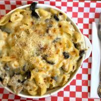 The Bougie · The Goddess with shell pasta, chicken, mushrooms, Parmesan, and truffle oil.