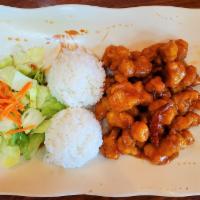 H9. General Tao's Chicken Special · Marinated chicken breast breaded and stir-fried with homemade general tao sauce.