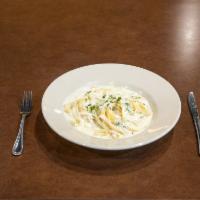 Kid's Fettuccine Alfredo · Served with grilled chicken.