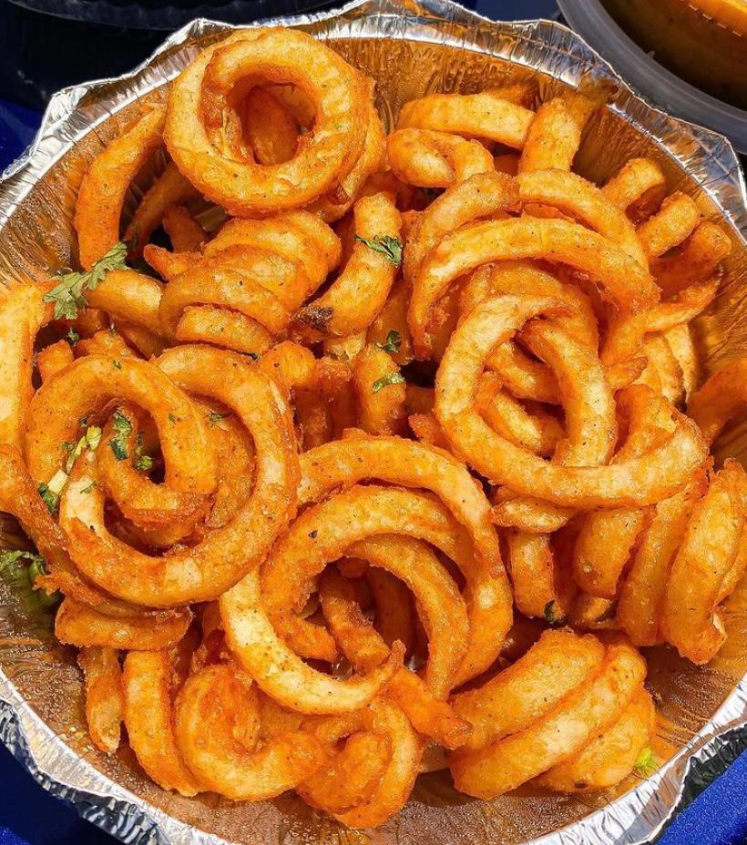 8. Curly Fries ·  Curly fries served with your choice of sauce ketchup, garlic, taztiki or hot sauce.