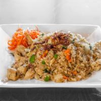 R2. Chicken Fried Rice Plate · Com Chien Ga
(Fried Rice with Chicken)