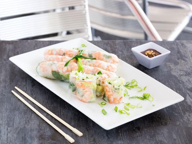 Shrimp Spring Roll /Gỏi Cuốn Tôm · shrimps, pork, rice noodle, lettuce mix, peanut sauce