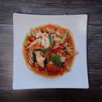 Thai Basil Stir Fry · With bell pepper, onion, carrot and basil.
