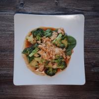 Garlic and Pepper Stir Fry · With spinach, broccoli and garlic.