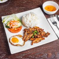 C12. Com Ga Nuong Hot Ga Op La · BBQ chicken & sunny side egg with steam rice.