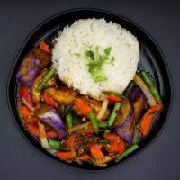 CR1. Spicy Eggplant Gra Pow · Sauteed long purple eggplant with chili, onions, carrot, string beans , bell pepper and fres...