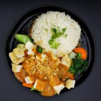 CR3. Tofu Rama Peanuts Sauce · Steamed mix vegetable and tofu top with peanuts sauce.