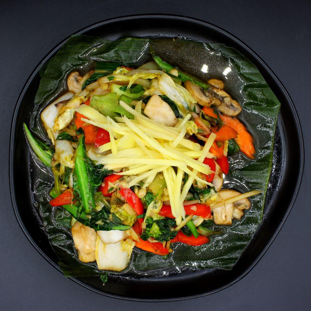 W4. Ginger · Stir fried the aroma of fresh healthy ginger with mushrooms, onions, scallion, bell peppers and carrots.