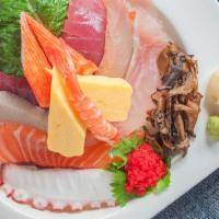 Chirashi Sushi · 2 tuna, whitefish, salmon, albacore tuna, yellowtail, shrimp, 2 kani, octopus, tobiko and 2 ...