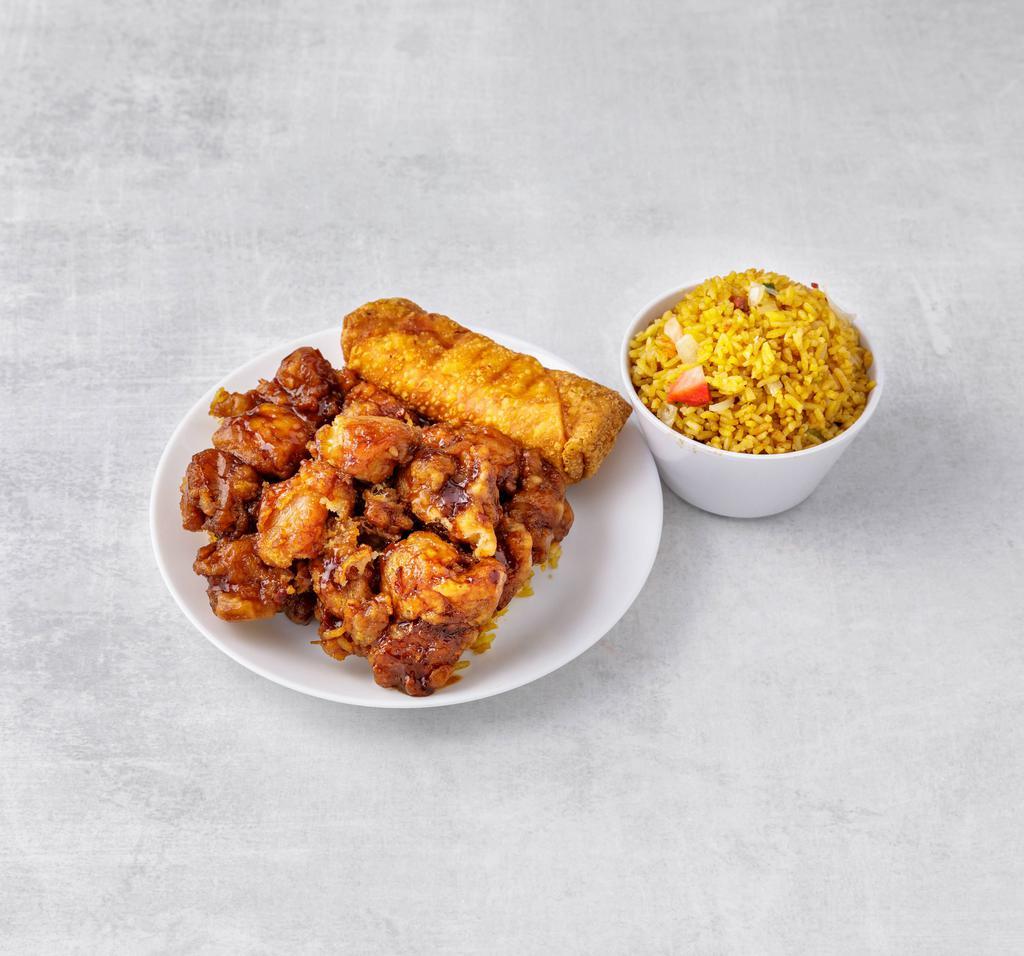 C21. General Tso's Chicken Combo Platter · Served with pork fried rice or brown rice or white rice and egg roll. Spicy.