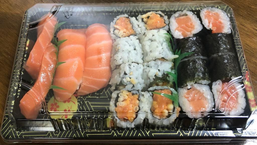 Personal Salmon Set · 1 salmon roll
1 spicy crunch salmon roll
2 pc salmon sushi
2 pc salmon sashimi