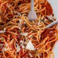 Spaghetti in Tomato Sauce · 