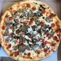 Super Deluxe Pizza · Pepperoni, sausage, meatball, bacon, green peppers, black olives, mushrooms, onions and extr...
