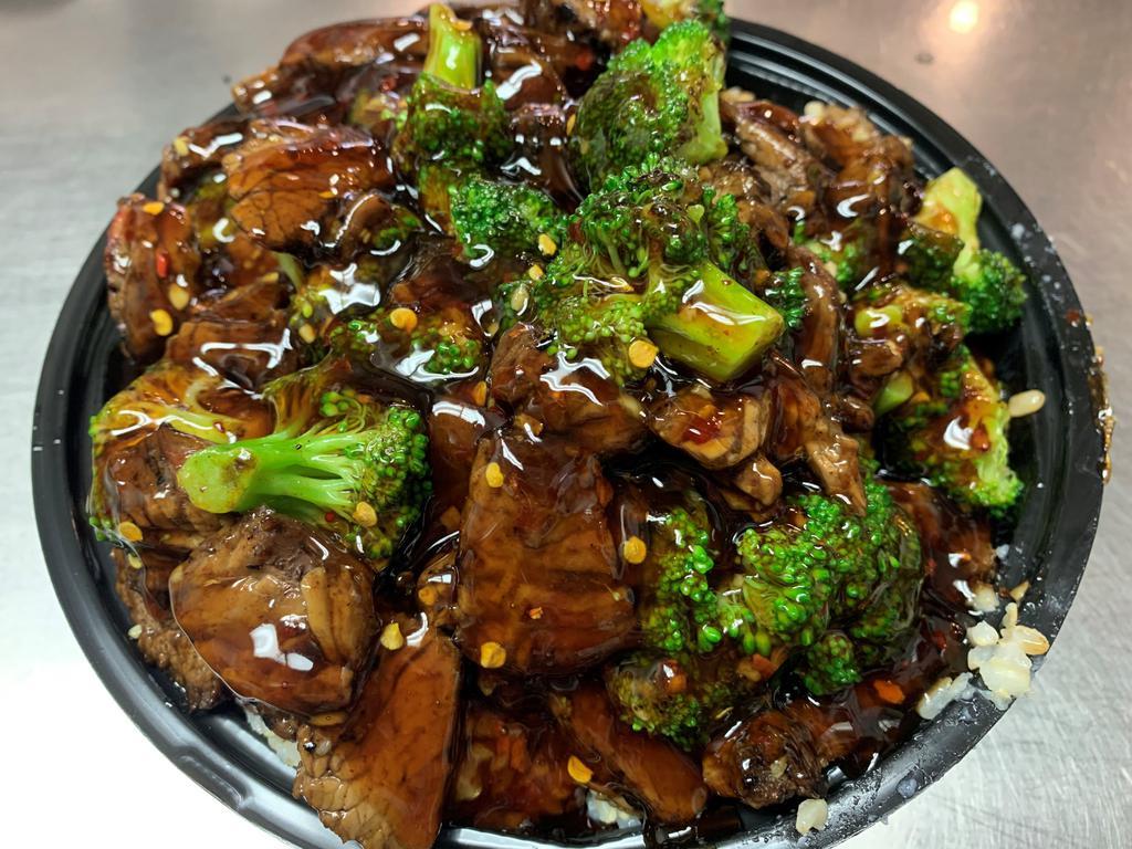 Spicy Broccoli Bowl · Your choice of chicken or steak, wok'd with broccoli, garlic, and our signature spicy teriyaki sauce
