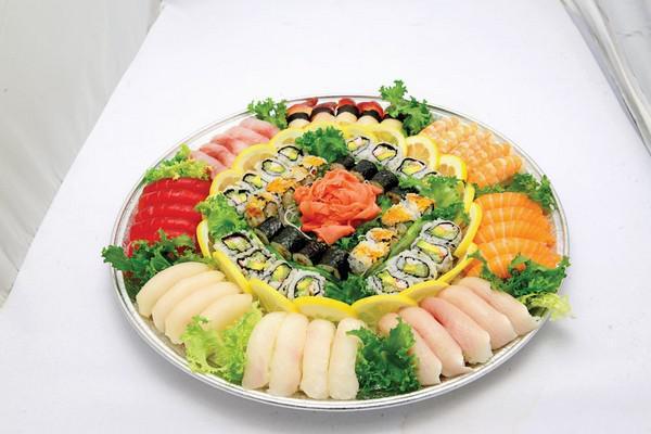 P8. Gold Sushi Party Tray · 38 pieces assorted sushi and 32 pieces roll ( Includes: 16 pieces California roll, 8 pieces Eel Avocado roll and 8 pieces Spicy roll.)