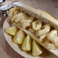 Bocadillo de Calamares · Fried squid sandwich.