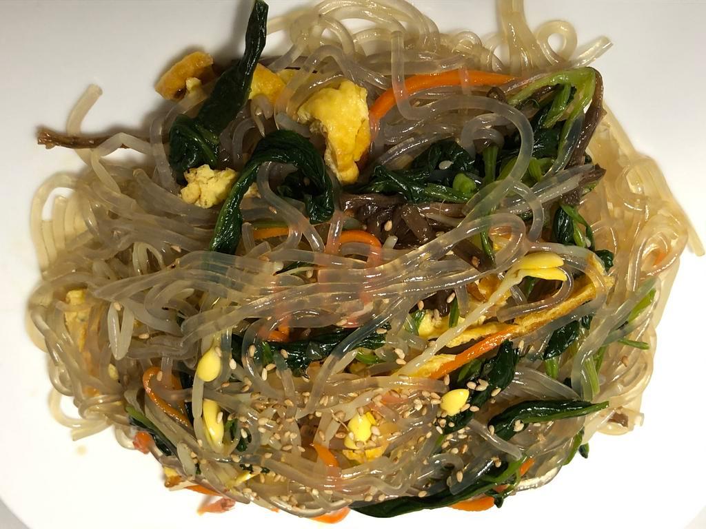 S5. Korean Glass Noodle · Glass noodle mix with carrot, spinach, bean sprouts ,egg, and sesame seed.