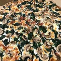 4. Di Spinachi Pizza · Tomato sauce, mozzarella, mushroom, spinach and garlic.