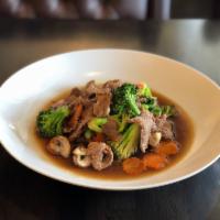 Broccoli Stir-fried · Stir-fried choice of protein with broccoli, carrot, mushroom, and garlic.