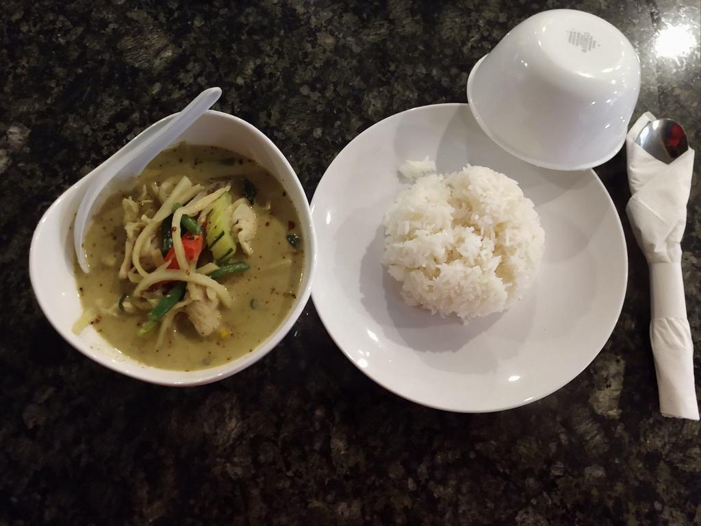 CU01 Kaeng Keon Waan (Green Curry) แกงเขียวหวาน · Green curry paste, Coconut milk, Bamboo Shoots, Green Beans, Zucchini, Eggplant, Red and Green Bell Peppers, and Sweet Basil.  - Serve with Rice. 