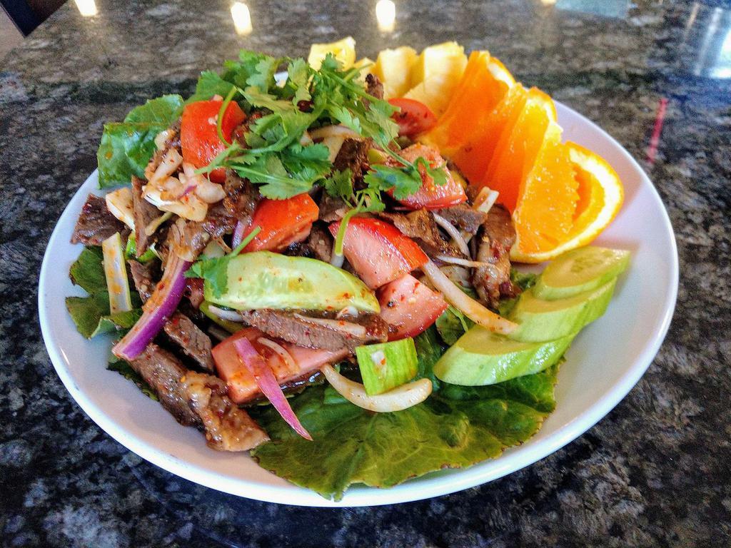 SA04 Yum Neua Rod Ded (Thai Beef Salad) ยำเนื้อ  · Slice Beef, Green and White Onion, Tomato, and Cucumber with House Sauce. 