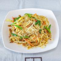 Singapore Rice Noodle · BBQ pork, egg. Green onion, bean sprouts, yellow onion and thin rice noodle stir-fried in a ...