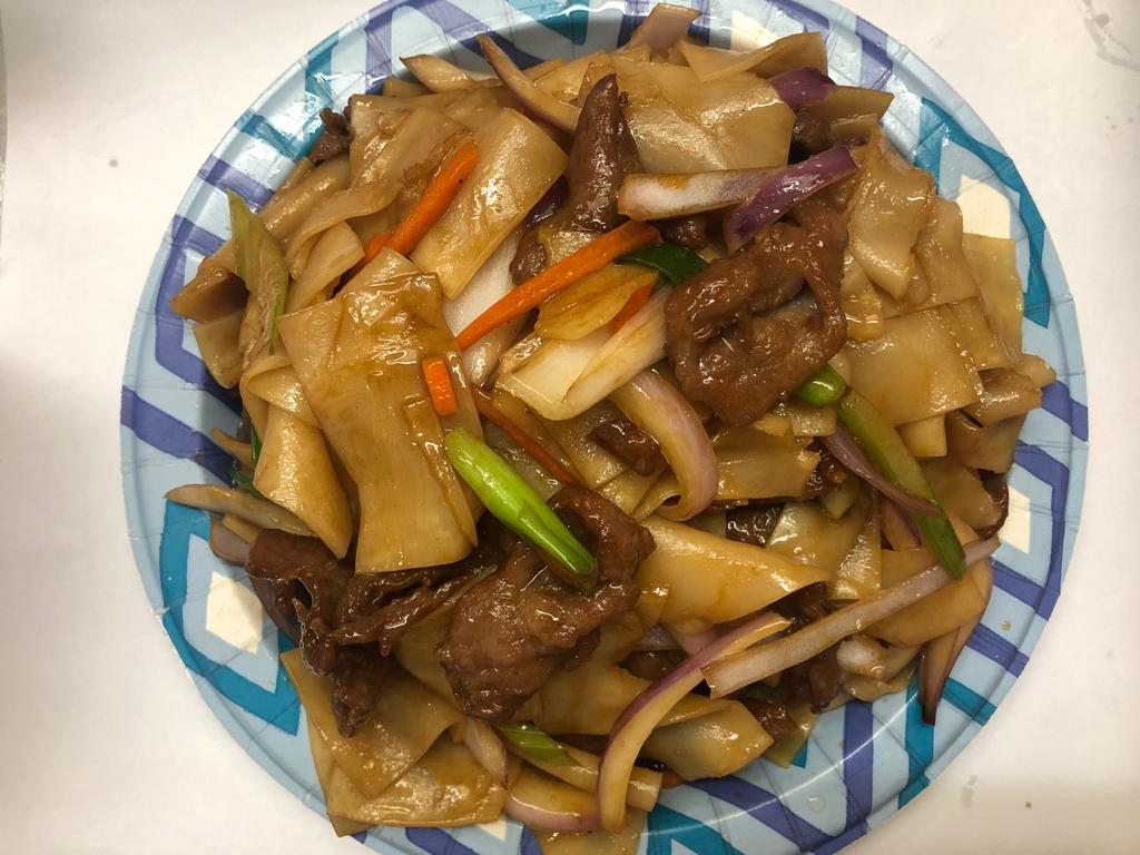 N3. Beef Chow Fun · Rice noodle. 
