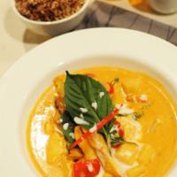 52. Pineapple Curry · Soft or fried tofu, Plant based meat, fresh pineapple, tomatoes, bell peppers, cooked in red...