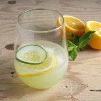 Fresh Lemonade with Mint · 