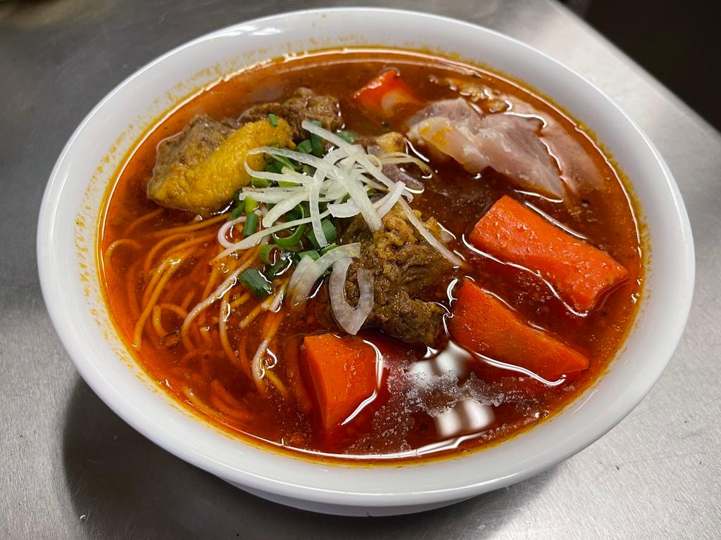 15. Beef Stew  · Vietnamese Bo Kho. Stewed beef, carrots, tendon, served with choice of French bread, vermicelli noodles, pho noodles, or white rice.