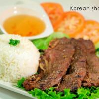 G5. Korean Short Ribs Rice Dish · Suon bo dai han.