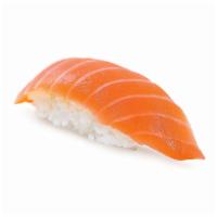Sake · Fresh Norwegian salmon - raw