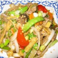 88. Happy Baby Corn · Choice of meat with baby corn, green onion, water chestnut and carrot in our tasty garlic sa...
