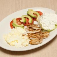 Protein Meal · Chicken breast, avocado, sliced tomatoes, cottage cheese, egg whites and toast.