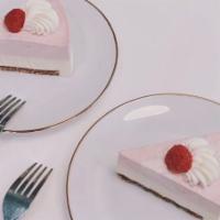 Raspberry Yogurt Cheesecake · 