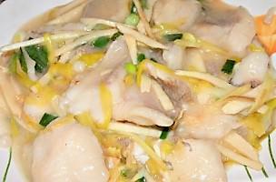 Sliced Fish with Yellow Chive and Hot Pepper · 韭黄小椒鱼片 Spicy