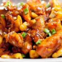 Diced Chicken with Cashew Nut · 腰果鸡丁 Contain Nuts